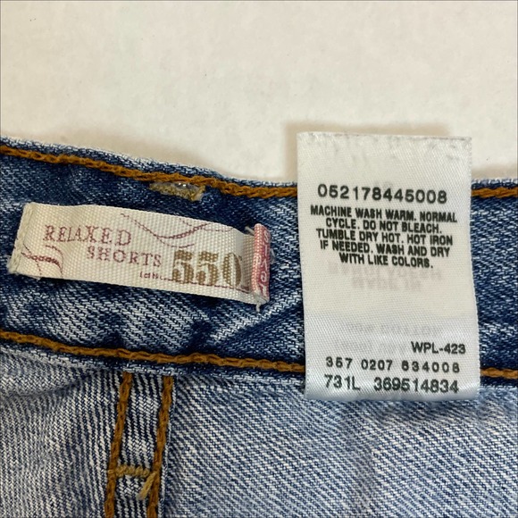 Levi’s 550 Relaxed Cut Off Shorts Acid Wash Size 10 - Picture 3 of 10